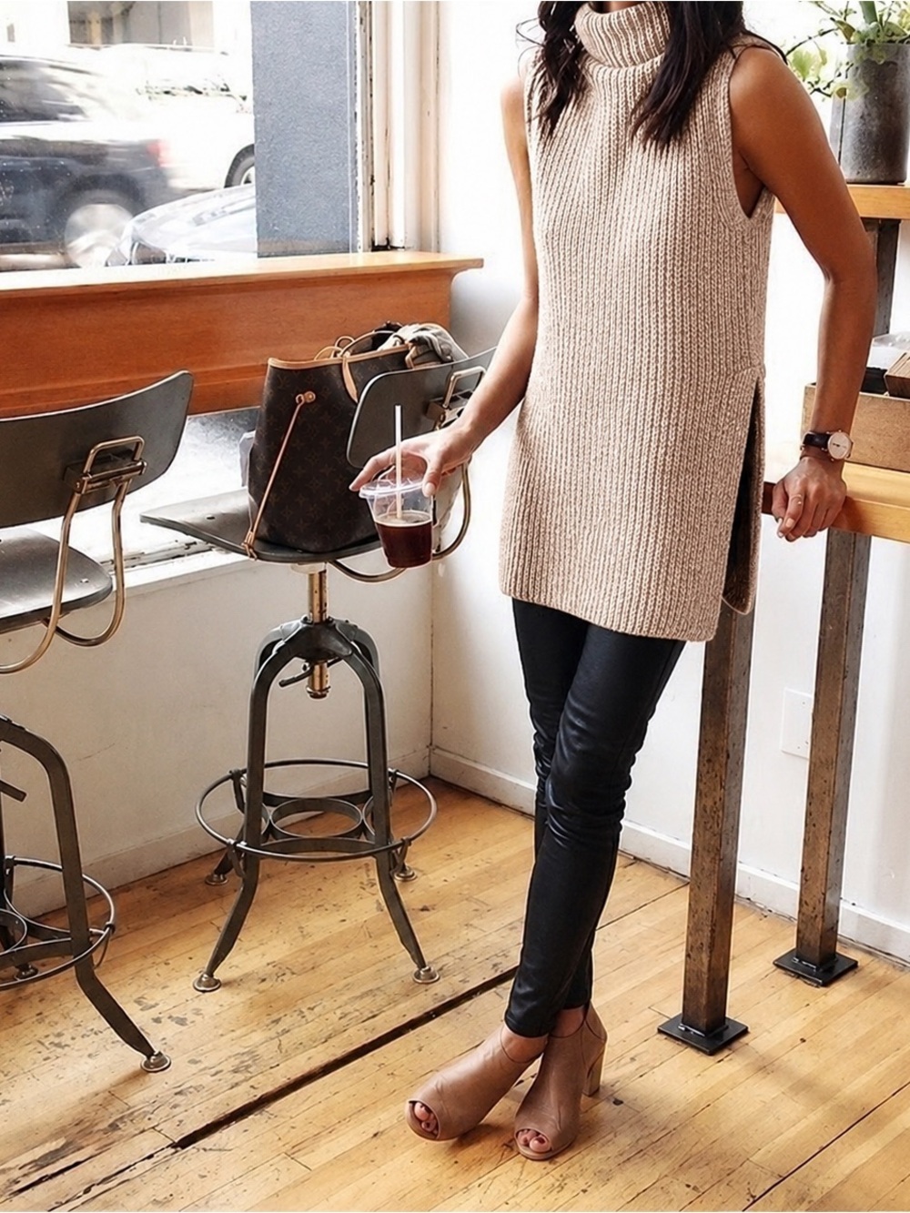 Aritzia Wilfred Durandal Sleeveless Mockneck Sweater - Size XXS - Italian Wool
